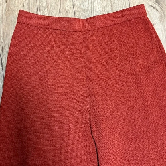 St. John Knit Pull up Pants. Size 8 Like New Color is Paprika. Super Cute - Picture 4 of 5